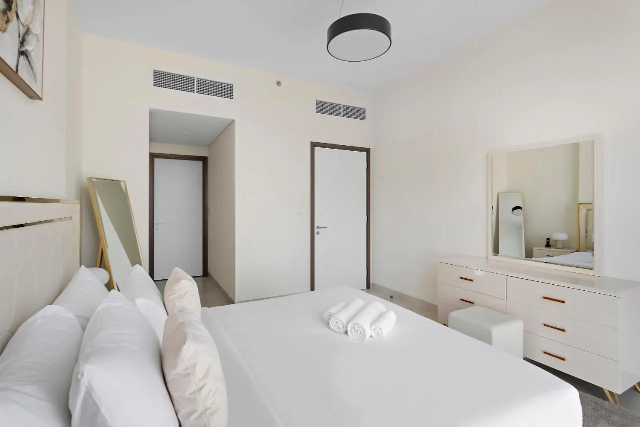 Luxury 1Br Apt With Pool, Gym, Parking & Fast Wifi Dubai